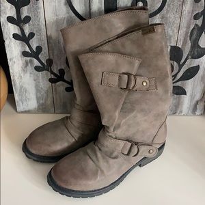 Roxy boots